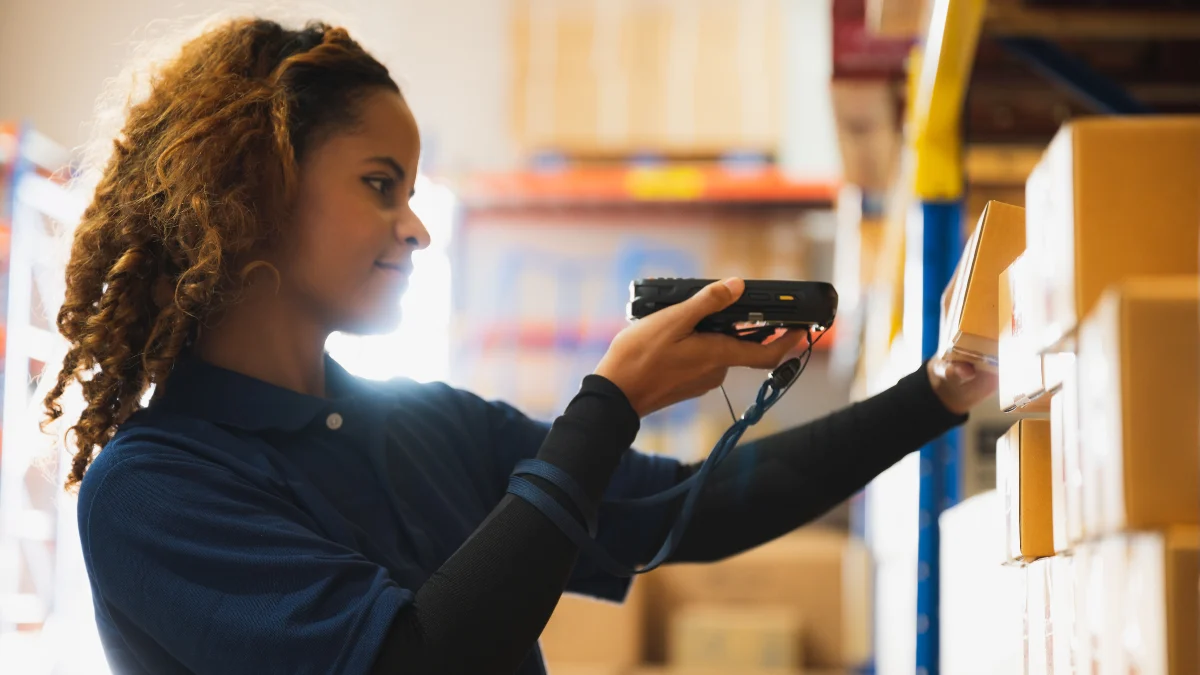 rfid vs barcode tracking blog image